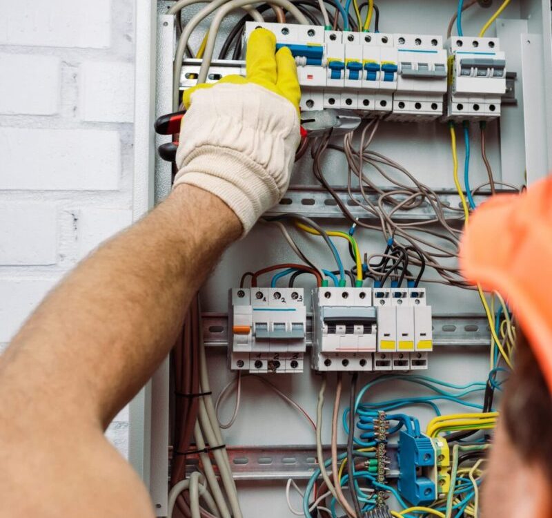 local electrical contractor in Kenosha, electrical contractor in Kenosha, local electrical contractor